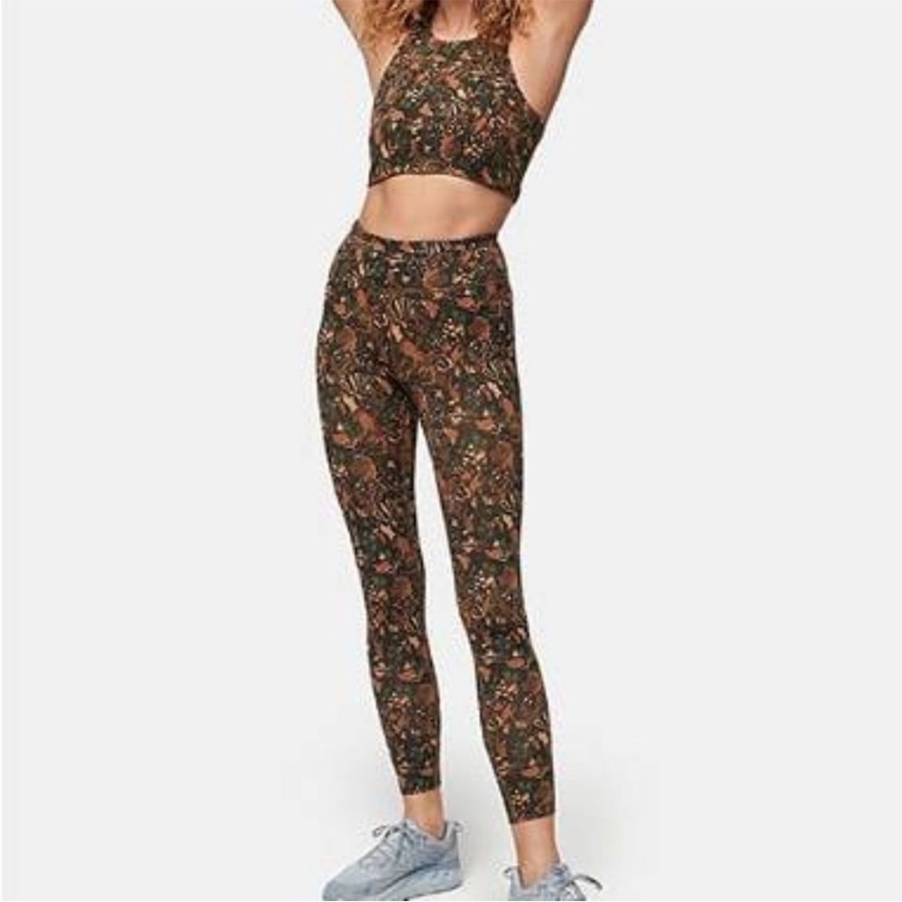 Outdoor Voices Techsweat Flex Leggings in Rare Sierra Abstract Foliage Print